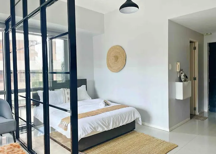 Gora In Avant Bgc Parking With Fee Apartment Manila